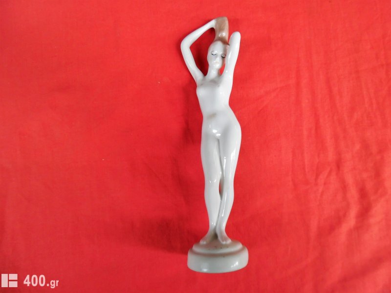 Πορσελάνινο αγαλματάκι AQUINCUM της δεκαετίας του '50.